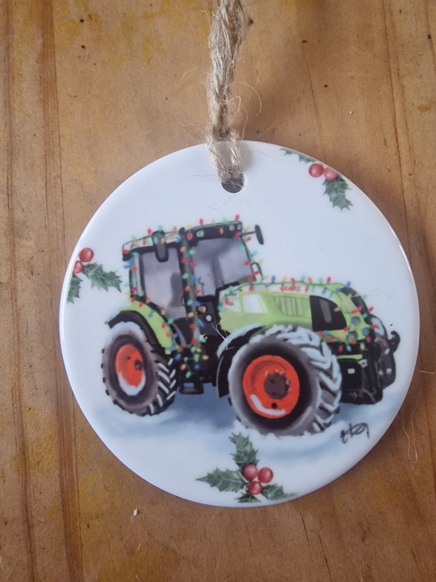 Christmas Tractor Ceramic Bauble – 7cm | Original Farm Art | John Deere, New Holland, Massey 135 & Case IH | Xmas tree Ornament